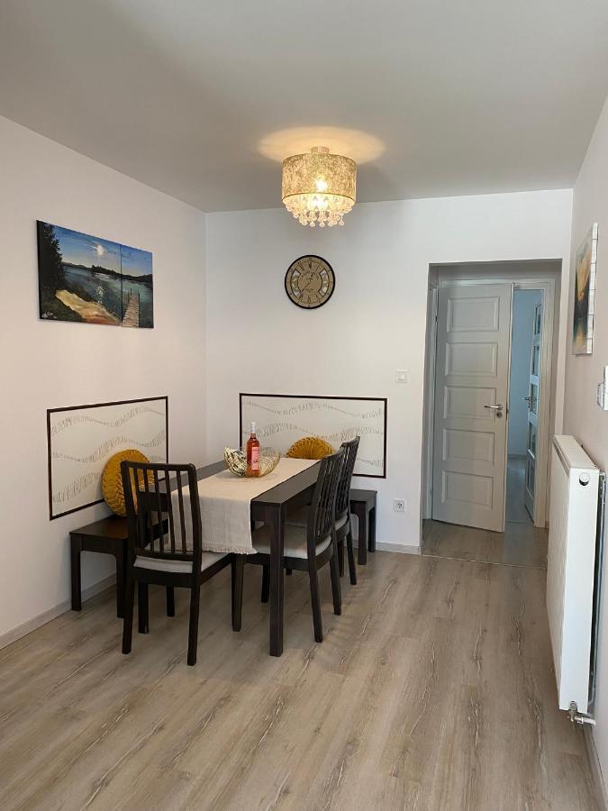 Moonshine Szeged Apartment Bagian luar foto