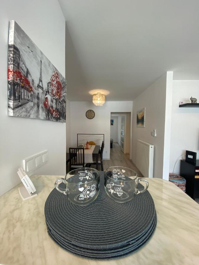 Moonshine Szeged Apartment Bagian luar foto